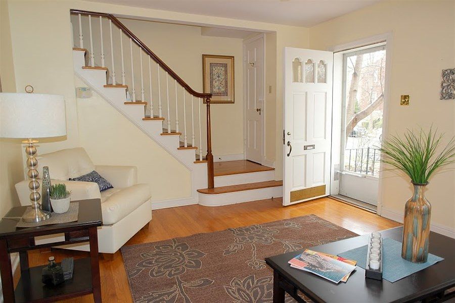 2nd image of 1100 Sanford Ave