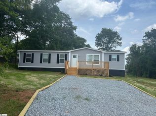 104 Crescent Hill Dr, Pickens, SC 29671