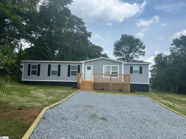 104 Crescent Hill Dr, Pickens, SC 29671