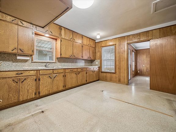5th image of 1013 Key St