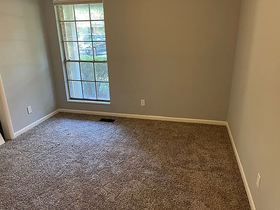 3rd image of 2310 Skyland Dr