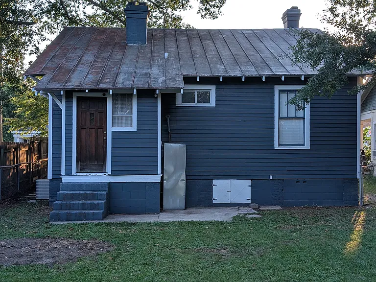 918 Holden St — Photo 15