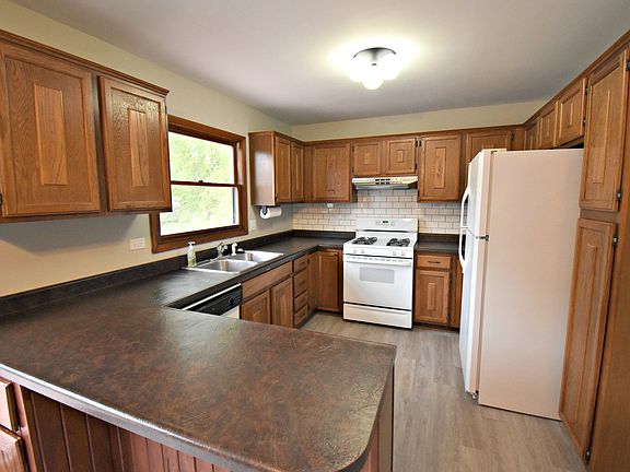 5th image of 1720 Walnut Dr