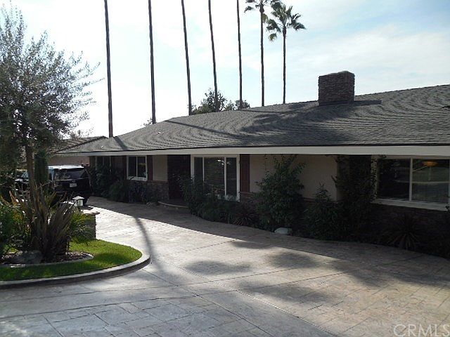 1st image of 411 Fern Dell Pl