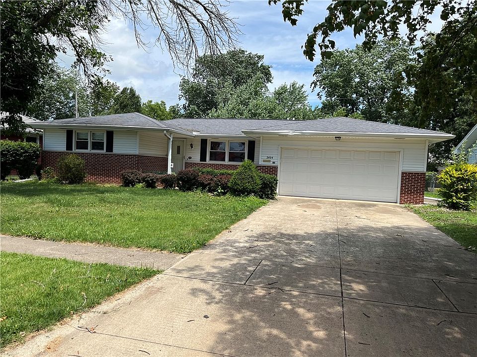 2404 Essex Ave, Mattoon, IL 61938 | Zillow