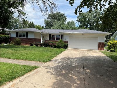 2404 Essex Ave, Mattoon, IL, 61938