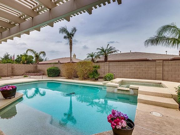 2nd image of 14478 W Verde Ln