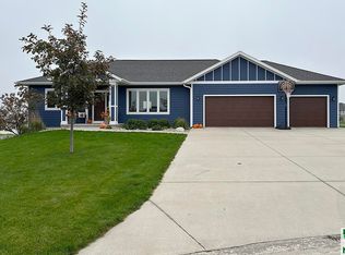1974 6th Ave SE, Sioux Center, IA 51250