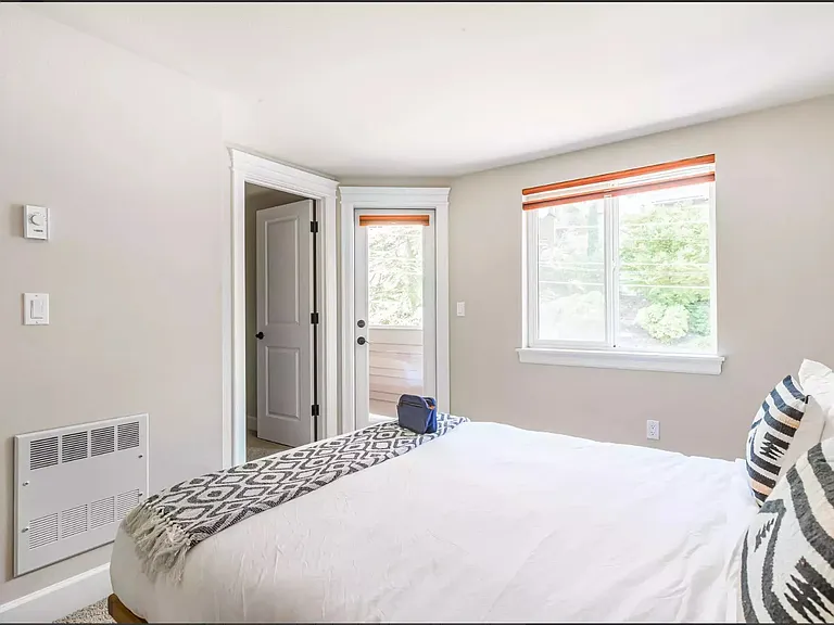 3440B 23rd Ave W #B — Photo 18