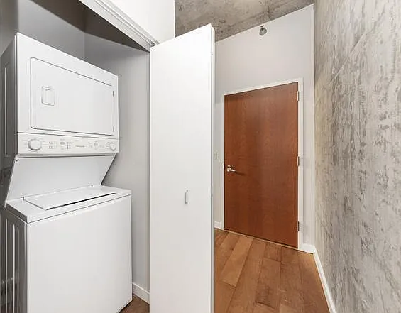 235 W Van Buren St #2217 — Photo 3