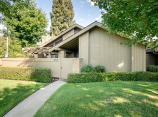2036 Promontory Point Ln, Gold River, CA 95670