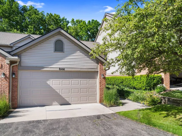 844 Woodridge Hills Dr #99, Brighton, MI 48116