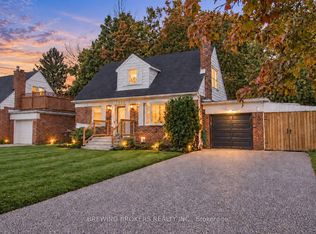 1536 Applewood Rd, Mississauga, ON L5E2M3