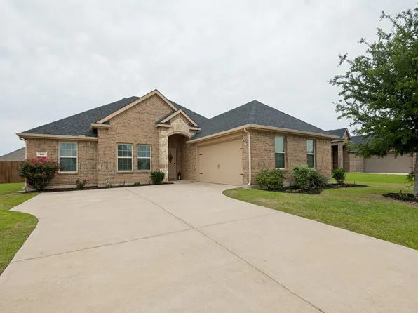 510 Woodhaven Dr, Waxahachie, TX 75165