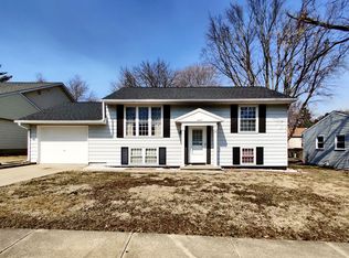 1412 Kingsridge Dr, Normal, IL 61761