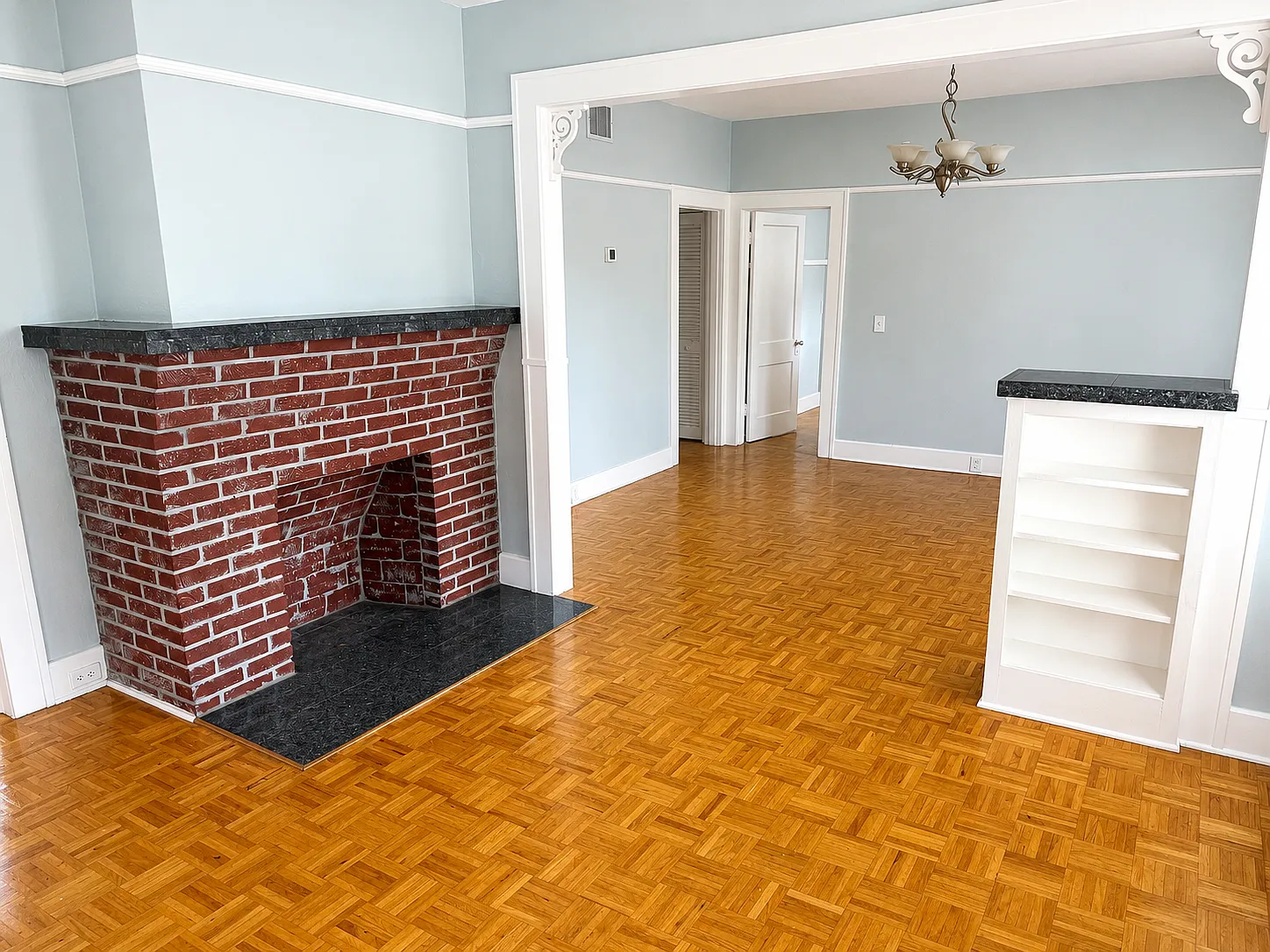 2 bed, 1.5 bath, 1200 sqft, $2,200 — Photo 2