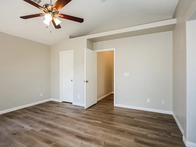 9009 Ballad Ave — Photo 11