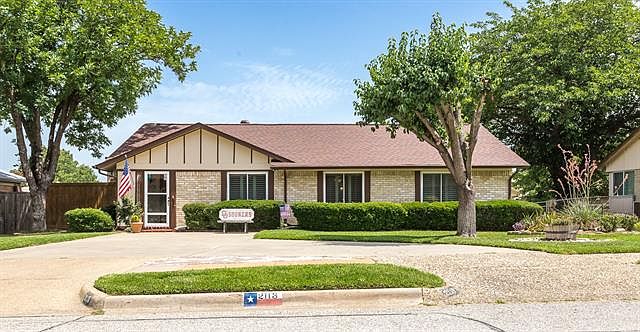 1st image of 2113 Benbrook Dr