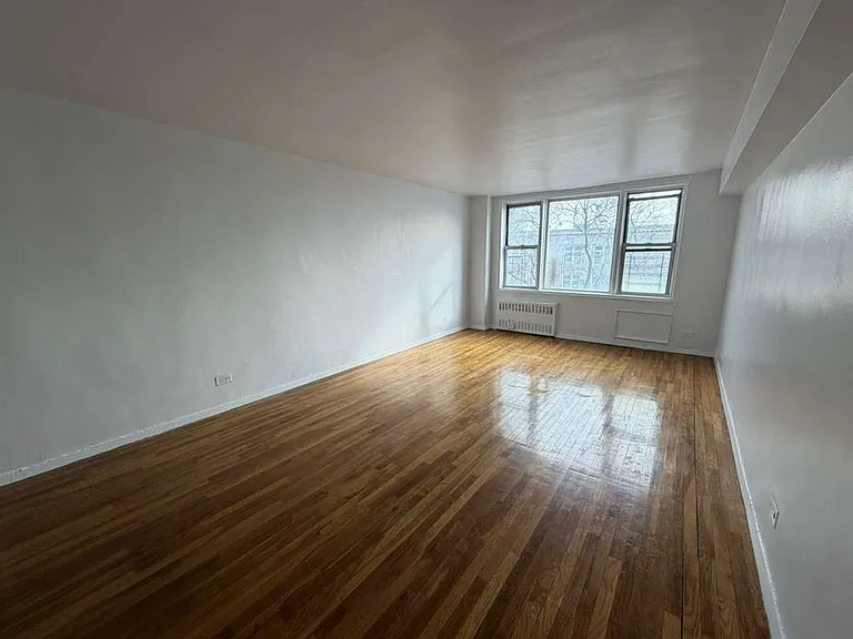 2170 University Ave #6R — Photo 9