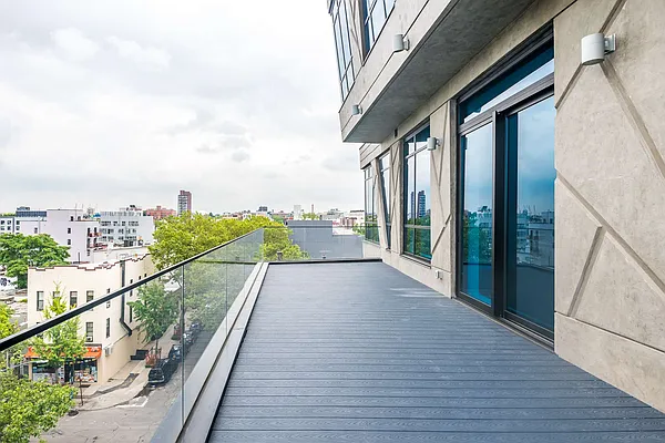 Rented by Hagstrom Management Inc | media 17