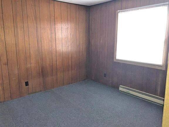 2nd image of 1005 Shawnee Trl APT 6