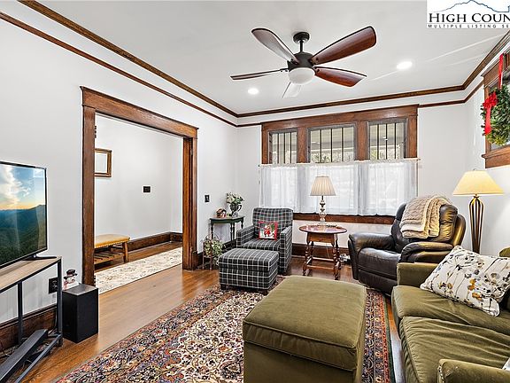 5th image of 414 N Jefferson Avenue