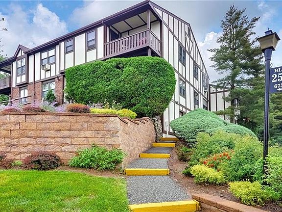 3rd image of 676 Sierra Vista Ln