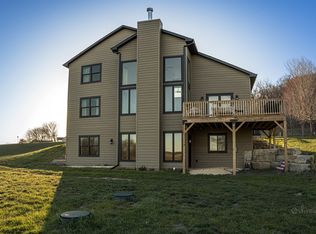 9 Saddleback Rd, Galena, IL 61036