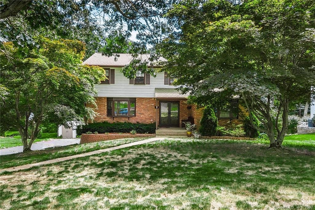 179 Woodmont Dr, East Hartford, CT 06118 Zillow