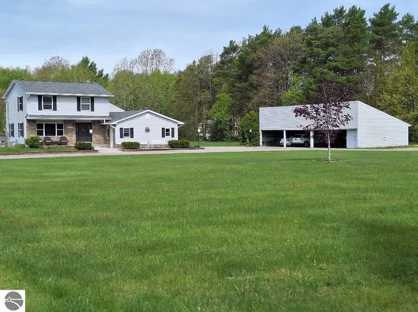 9270 S M 37, Buckley, MI 49620