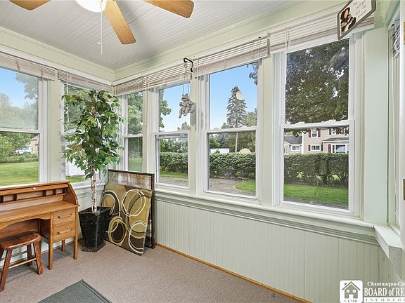 3rd image of 5 Cherry St
