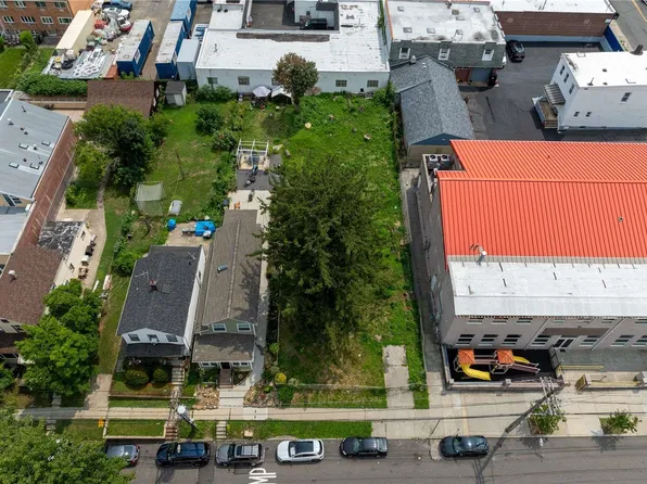 150-12 12 Avenue, Whitestone, NY 11357