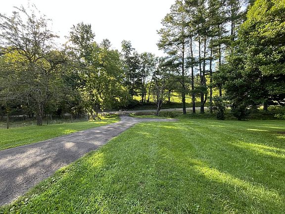 4th image of 9806 Floyd Pike