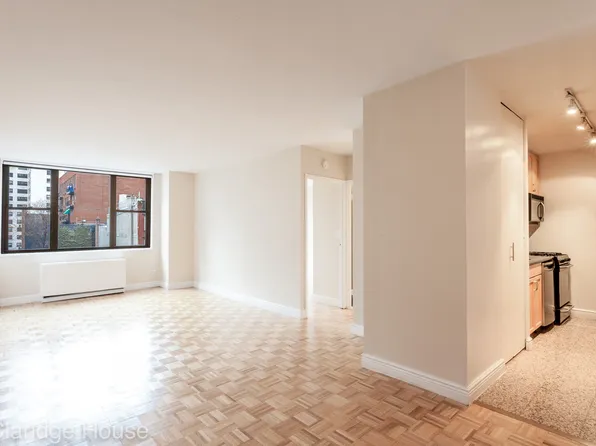 201 East 87th Street image 1 of 10