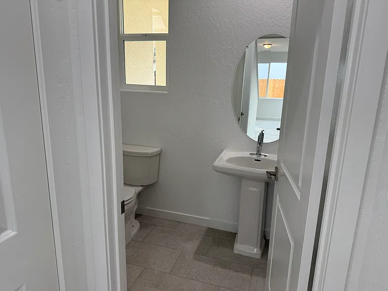2858 E Tierra Dr — Photo 3