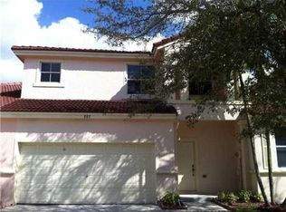 887 NW 133rd Ave, Pembroke Pines, FL 33028