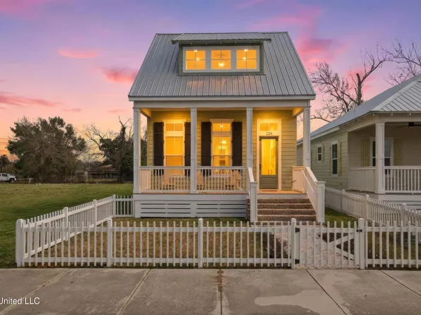 254 Caillavet St, Biloxi, MS 39530