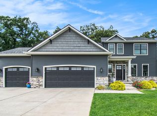 54823 Pierre Trails Dr, Osceola, IN 46561