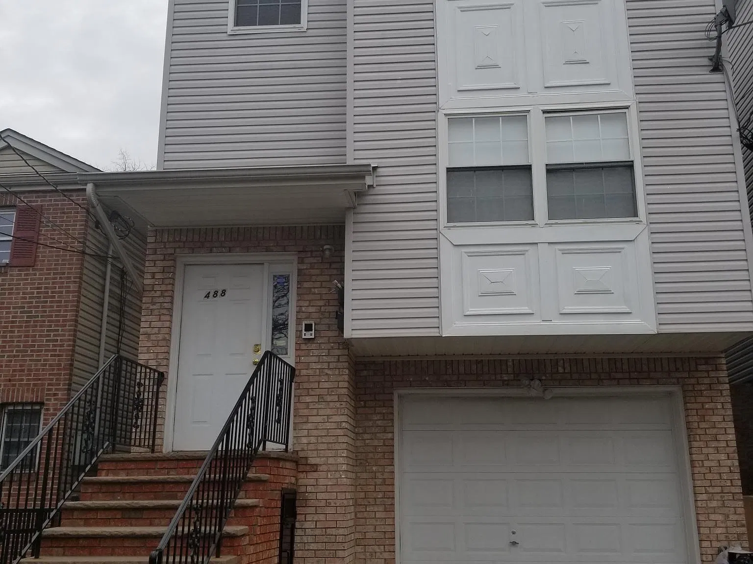 488 S 18th St — Photo 1