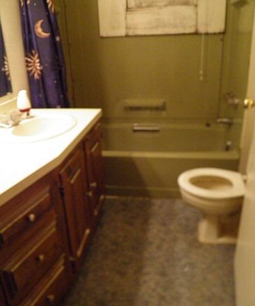 2nd image of 1221 Jefferson St