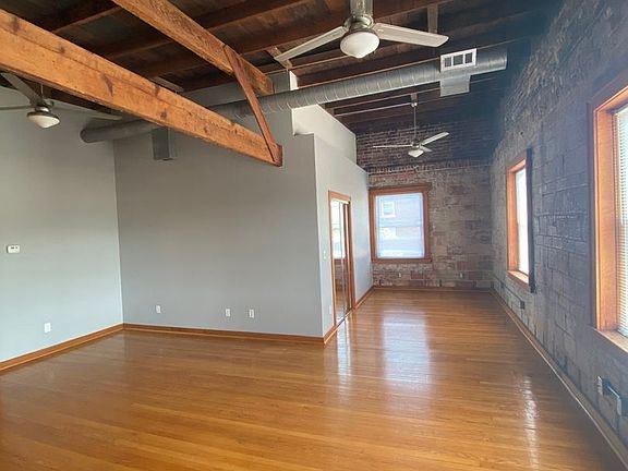 2nd image of 2754 Harney St APT 11