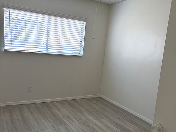 3rd image of 11045 Lower Azusa Rd APT 7