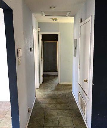 5th image of 3206 Golden Ave