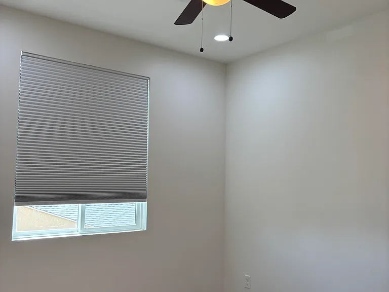 5263 Pirotte Dr — Photo 5