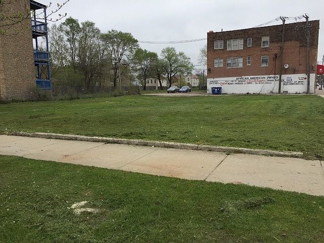 1st image of 1551 S Kolin Ave