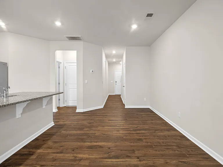 201 Sunriff Ct — Photo 7
