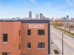 450 7th St #203, Des Moines, IA 50309