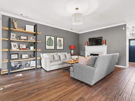 4th image of 1544 Merritt Dr