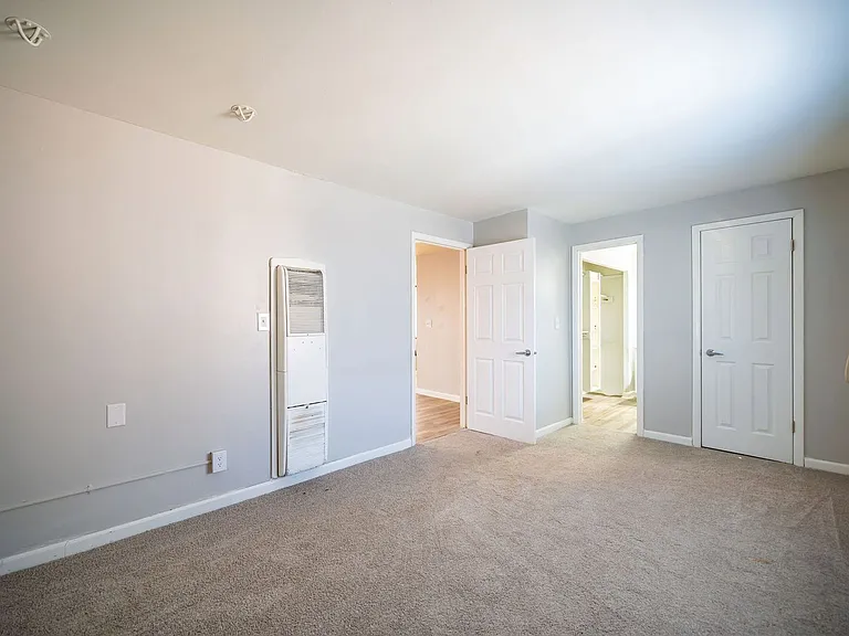 35 Euclid Ave #B — Photo 6