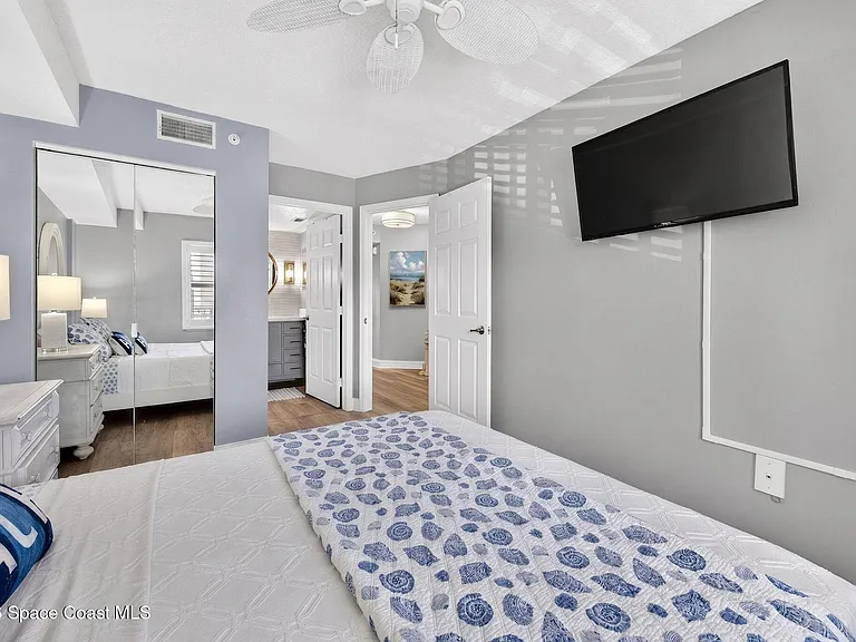 606 Shorewood Dr #C402 — Photo 9